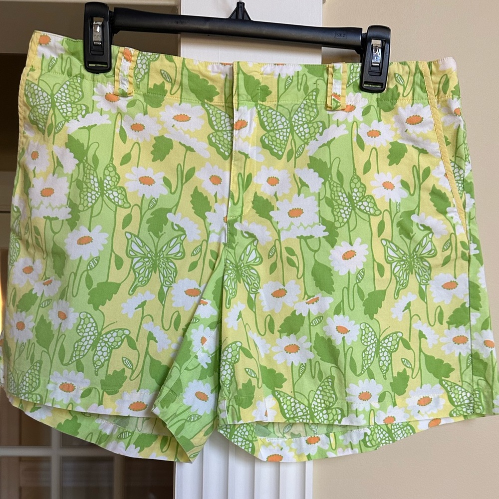 Lilly Pulitzer 5” floral shorts